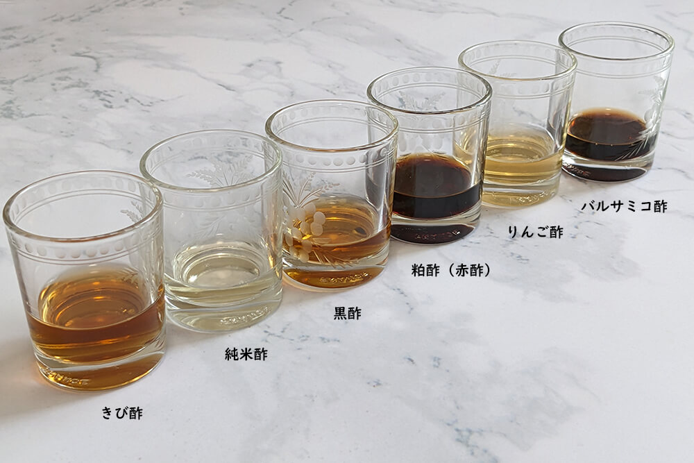 酢の種類、原材料や風味の違いとおすすめの使い方