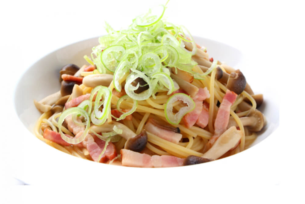 ニンジャソースでつくるベーコンとしめじの和風パスタ