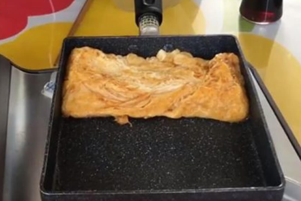 ニンジャソースでつくる卵焼き