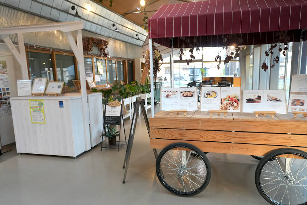 福井県小浜市のまちの駅内にあるプラントベースカフェ 『Cafe Seasons』