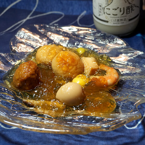 『鈴鹿かまぼこ』さんの「冷やしおでん（こくうま煮干し醤油）」